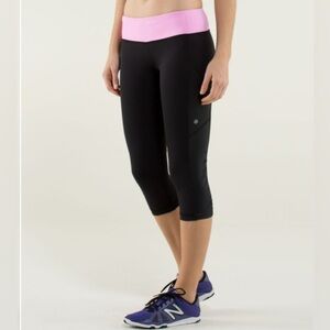 EUC Lululemon Cut The Crop Leggings Size 8